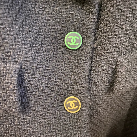 AUTHENTIC Chanel black jacket top coat - Picture 3 of 9